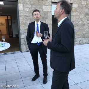 Vertrauensperson Bernhard Köbler mit Dekan Dr. Slenczka